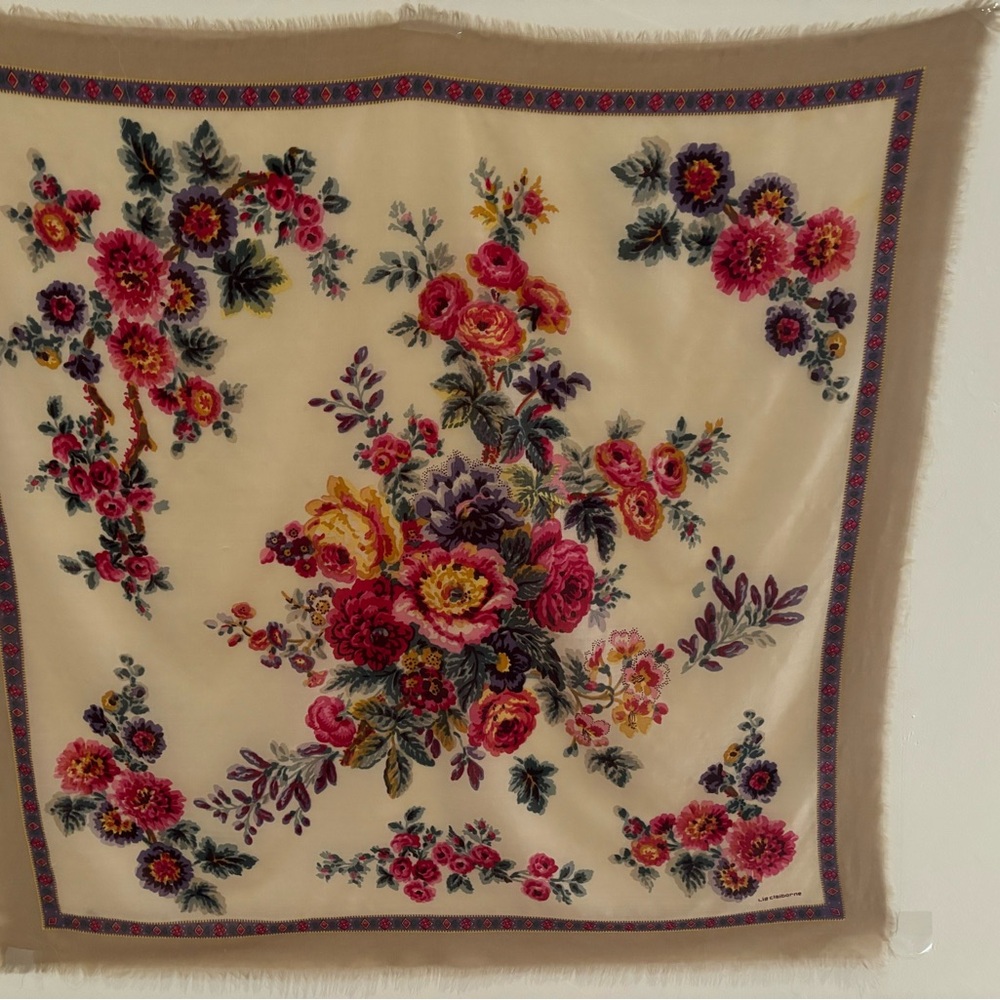 Liz Claiborne scarf